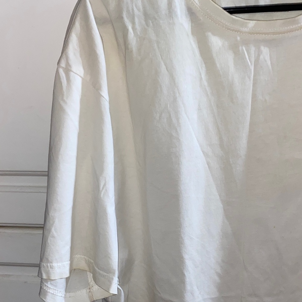 CHANEL Short Sleeve Tee - Picture 6 of 13